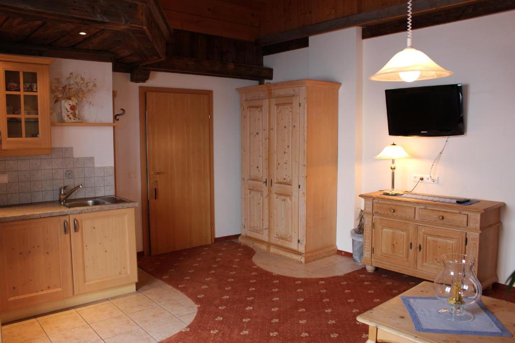 Een keuken of kitchenette bij Himmelbauer Apartments
