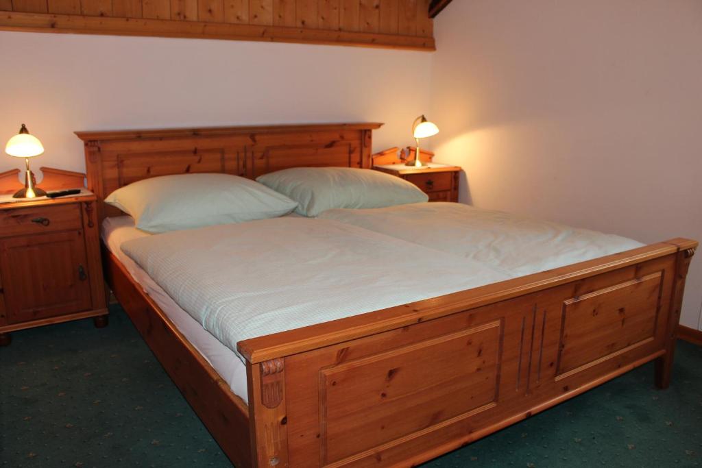 Een bed of bedden in een kamer bij Himmelbauer Apartments