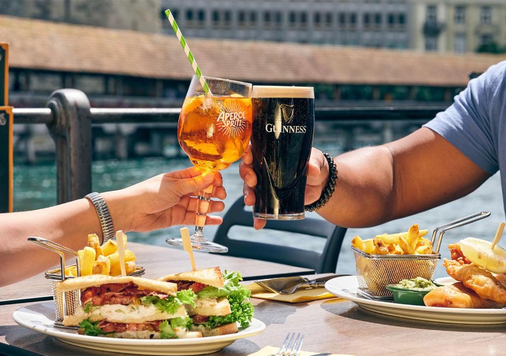 Hotel Pickwick and Pub \ - Resim 25