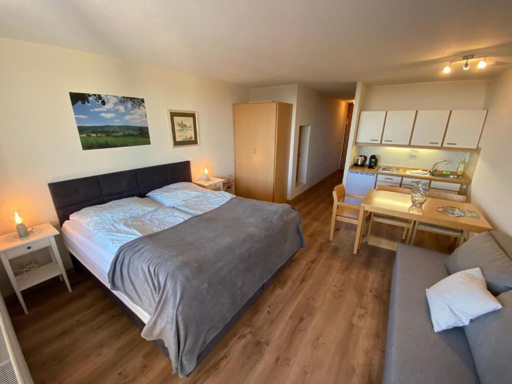 Postel nebo postele na pokoji v ubytování Apartment JO in Bayerische Wald, Sankt Englmar