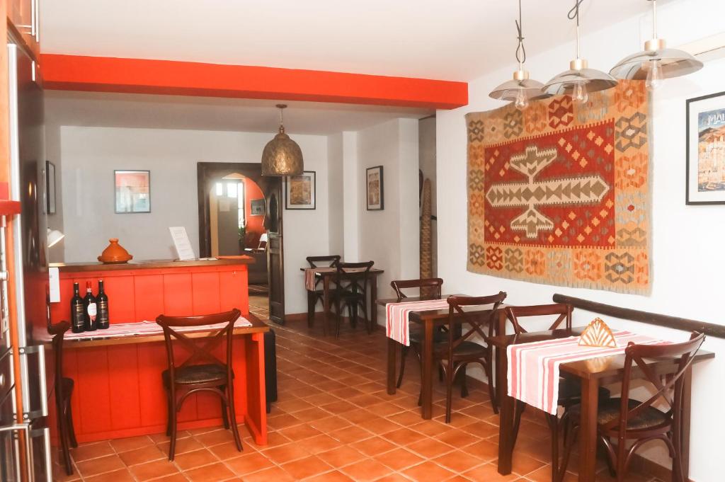 Boabdil Guesthouse - 8