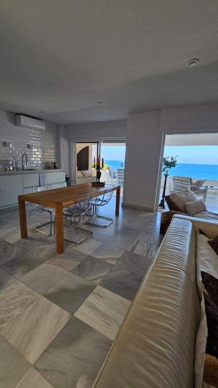 TV a/nebo společenská místnost v ubytování La Herradura 3 bedroom apartment