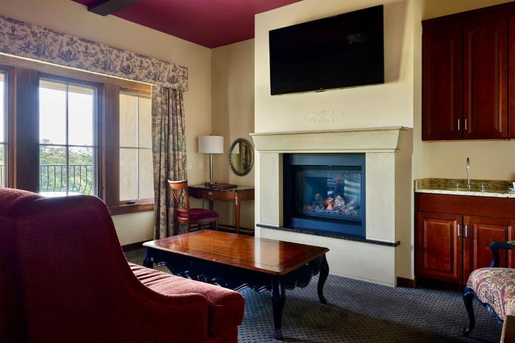 Mirbeau Inn & Spa - Plymouth - Garden View 1 Bedroom Suite King Patio