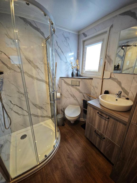 Koupelna v ubytování Tiny House im Felsenland mit Sauna