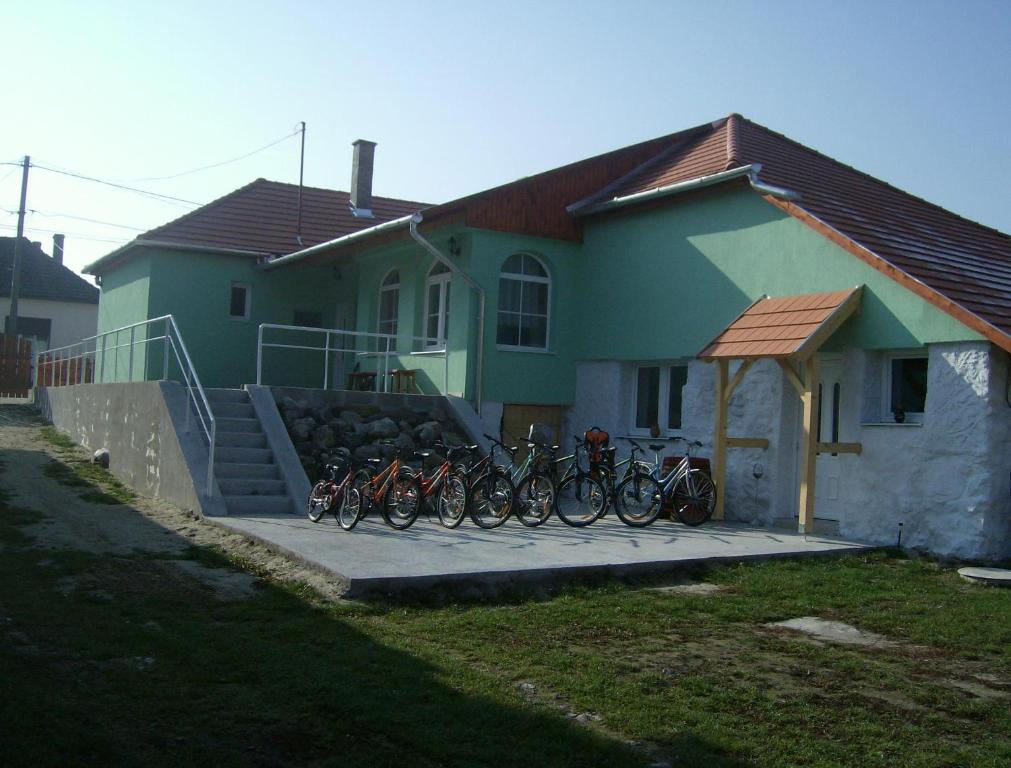 KOÓS VENDÉGHÁZ 3622 Uppony, Széchenyi István út 12 kép - 1