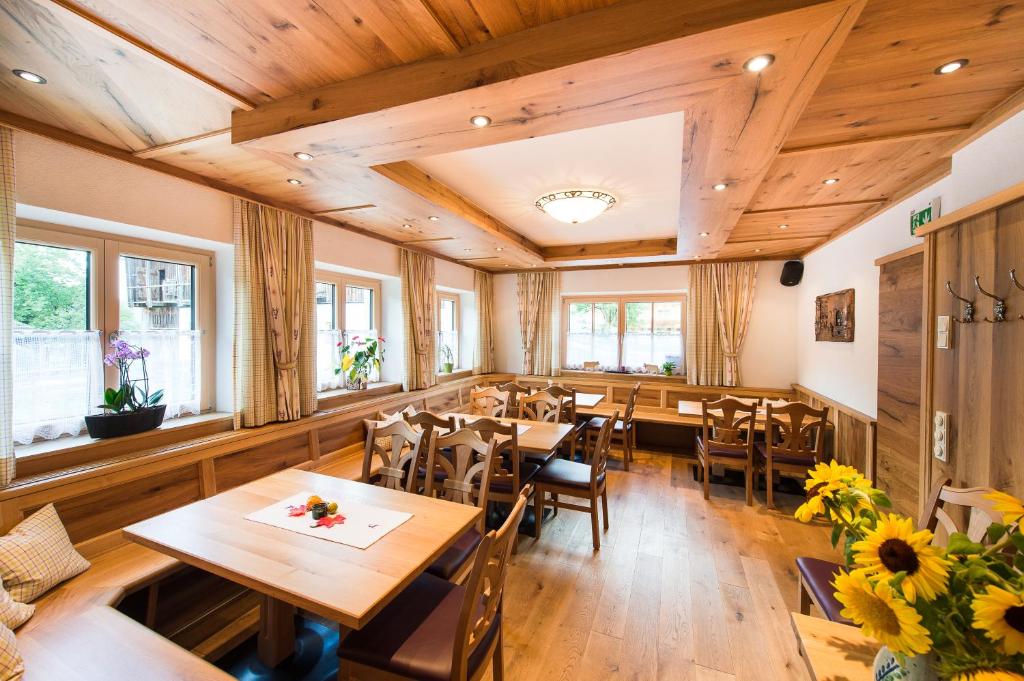 Posezení v ubytování Hotel Gasthof Erbhof Anderlhof