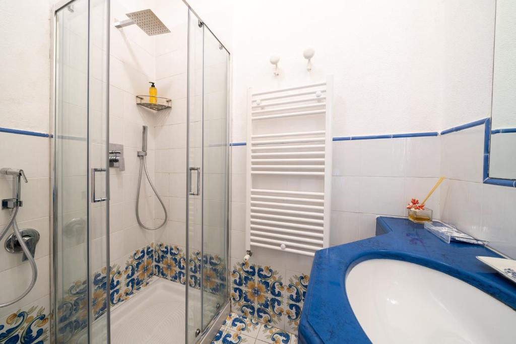 Ένα μπάνιο στο Relais Bijoux Ischia
