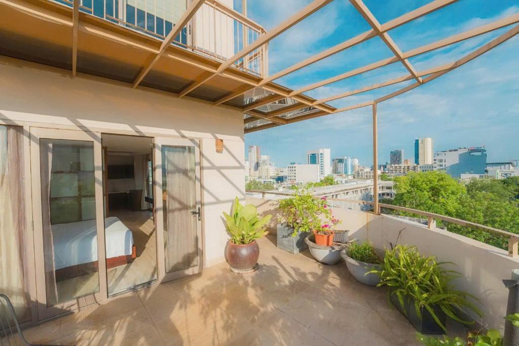 Balkón nebo terasa v ubytování Dana Pearl Danang Hotel By HOS