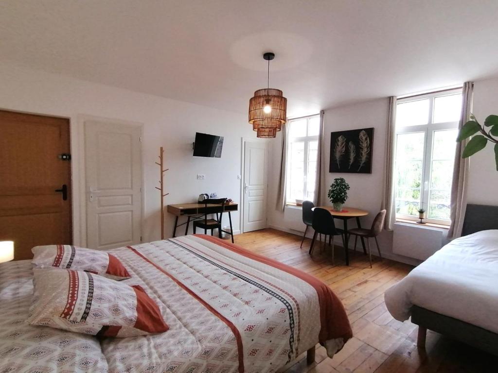 Le relais Napoléon - Triple Chambre Avec Vue Sur Le Jardin