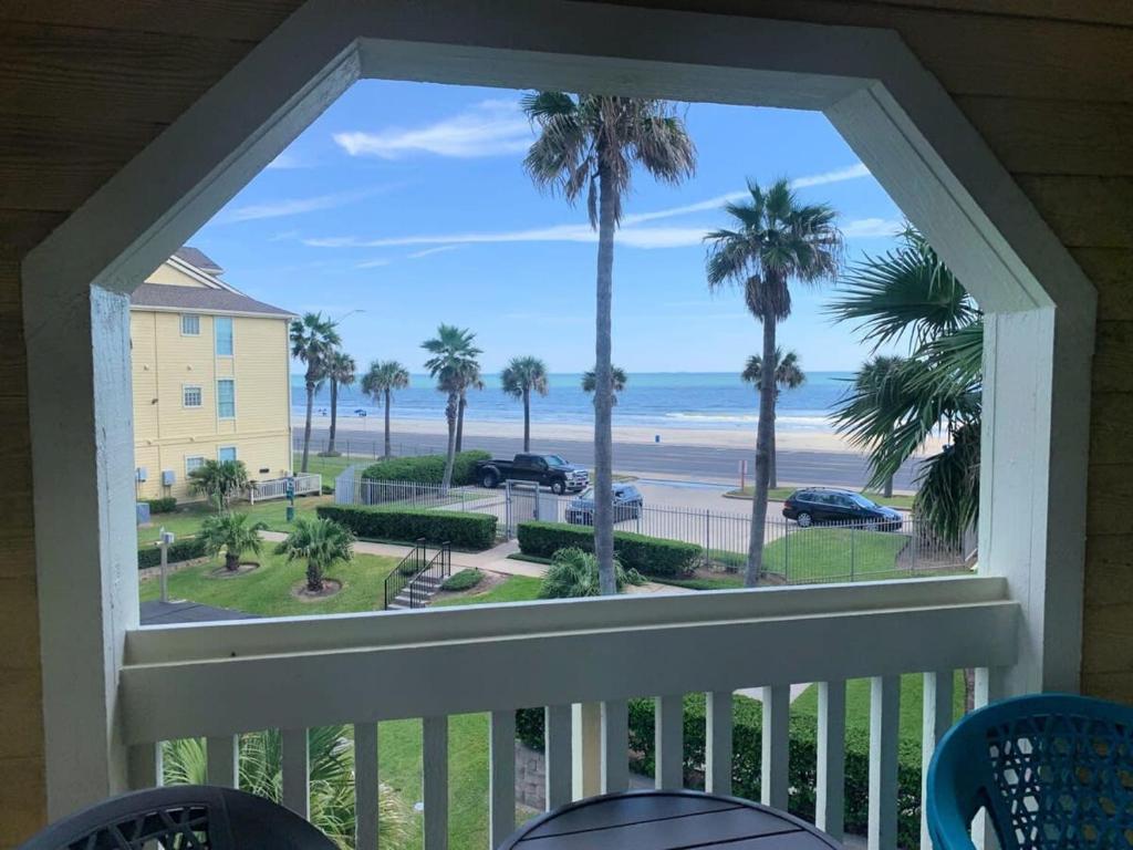 Excellent Beach Ocean Pool Views Galveston Updated Prices 2026 Photo Inspiration
