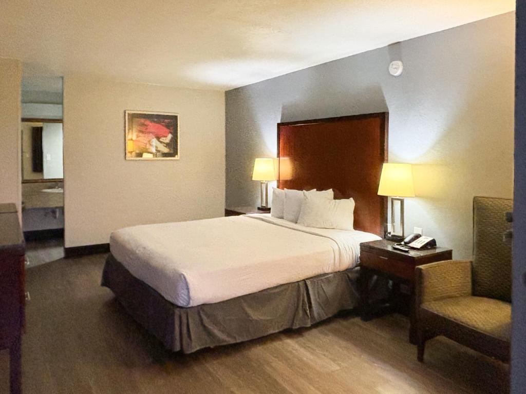 Postel nebo postele na pokoji v ubytování Motel 6 Mesa, AZ - Downtown