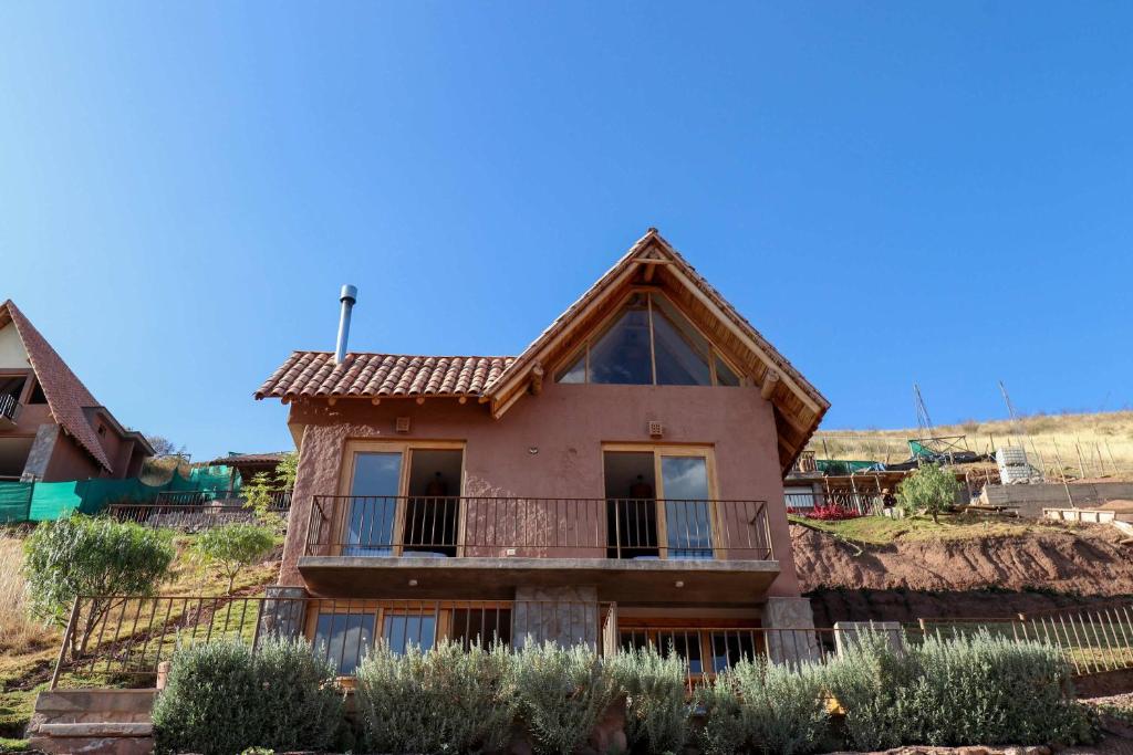 Tòa nhà nơi nhà nghỉ dưỡng tọa lạc