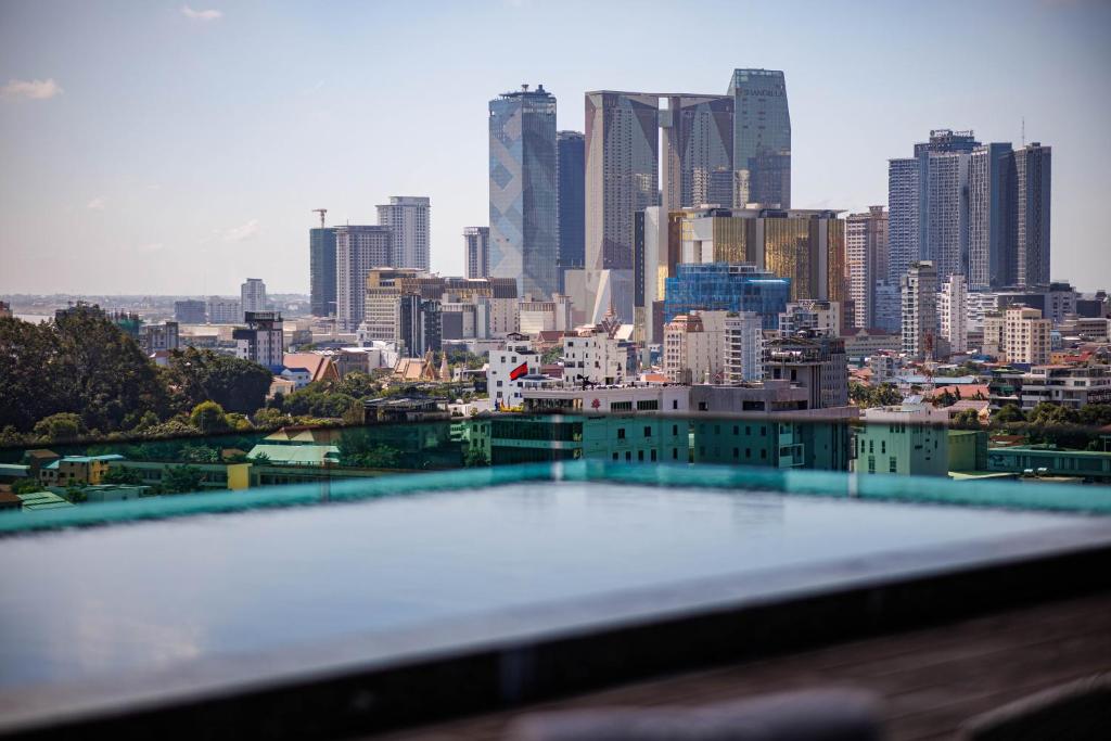 Nespecifikovaný výhled na destinaci Phnompenh nebo výhled na město při pohledu z hotelu