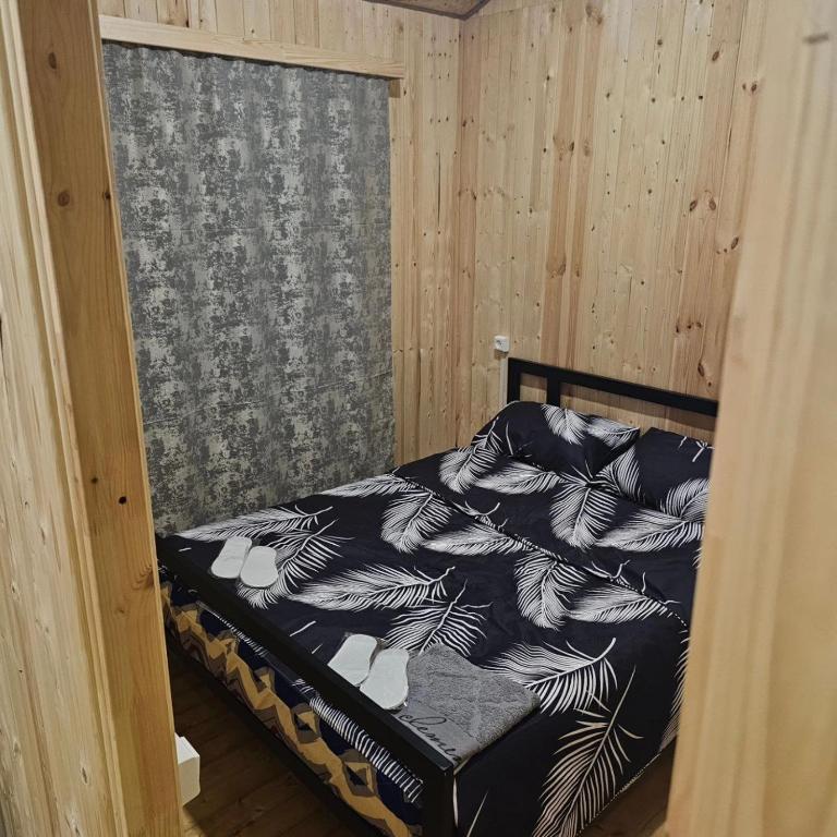 Postel nebo postele na pokoji v ubytování Sevan Barca Beach
