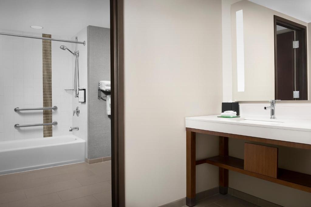 Hyatt Place Boulder/Pearl Street - Habitación Queen Con Dos Camas Queen Y Bañera Accesible - Acceso A Discapacitados