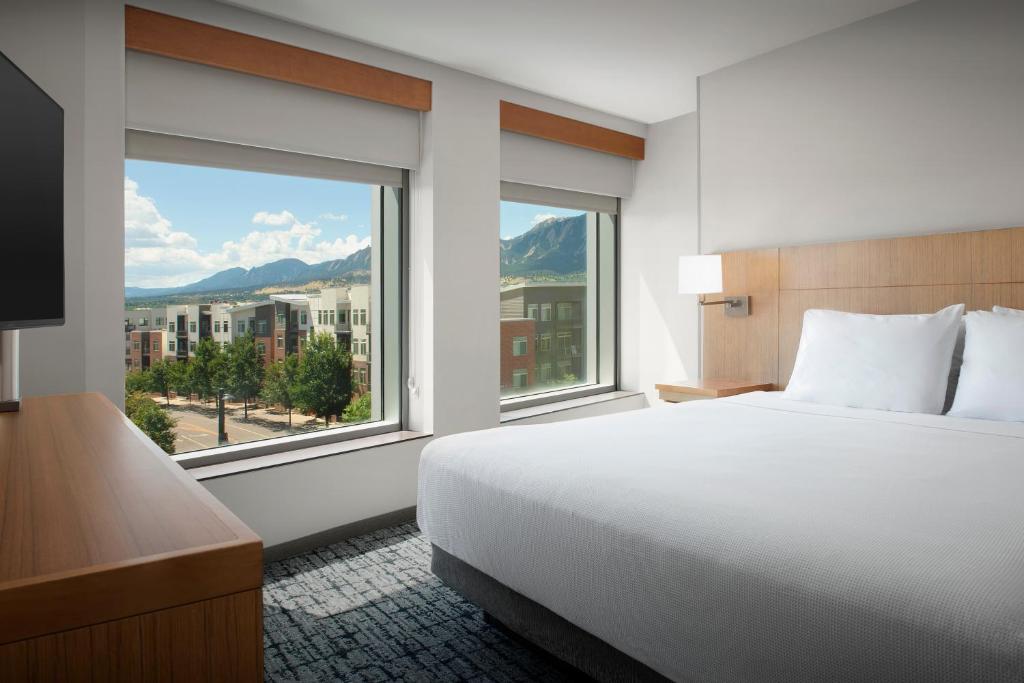 Hyatt Place Boulder/Pearl Street - Suite King Premium De Una Habitación Con Sofá Cama