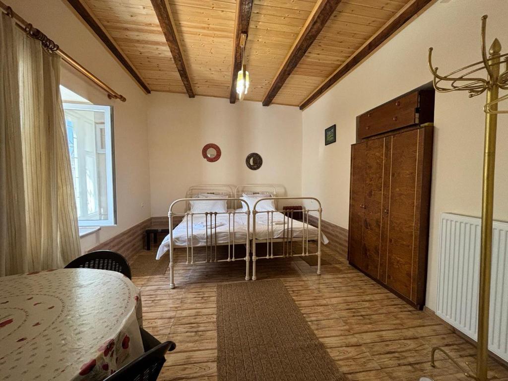 Postel nebo postele na pokoji v ubytování Elizabeth's Rooms