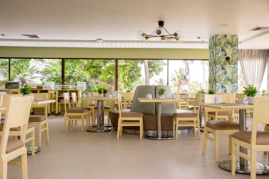 Restaurace v ubytování Hotel Capilla del Mar