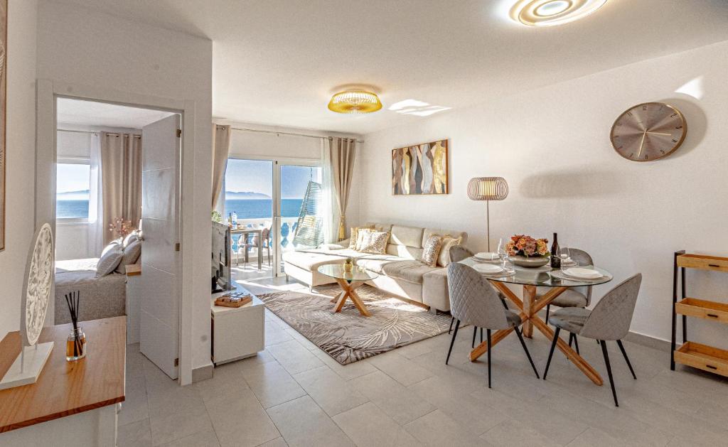 Posedenie v ubytovaní Sunset Bay Apt By Dream Homes Tenerife