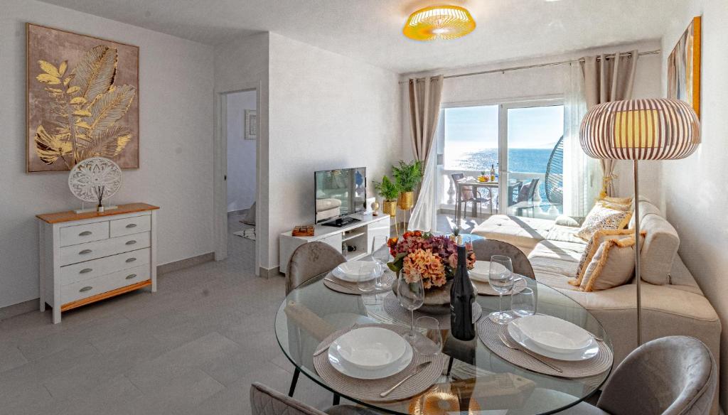 Posedenie v ubytovaní Sunset Bay Apt By Dream Homes Tenerife