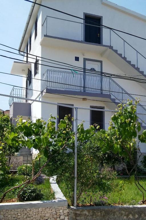 Budova, v ktorej sa apartmán nachádza
