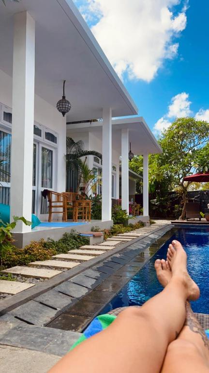 Bazén v ubytování Bali Stuti Jimbaran Inn nebo v jeho okolí