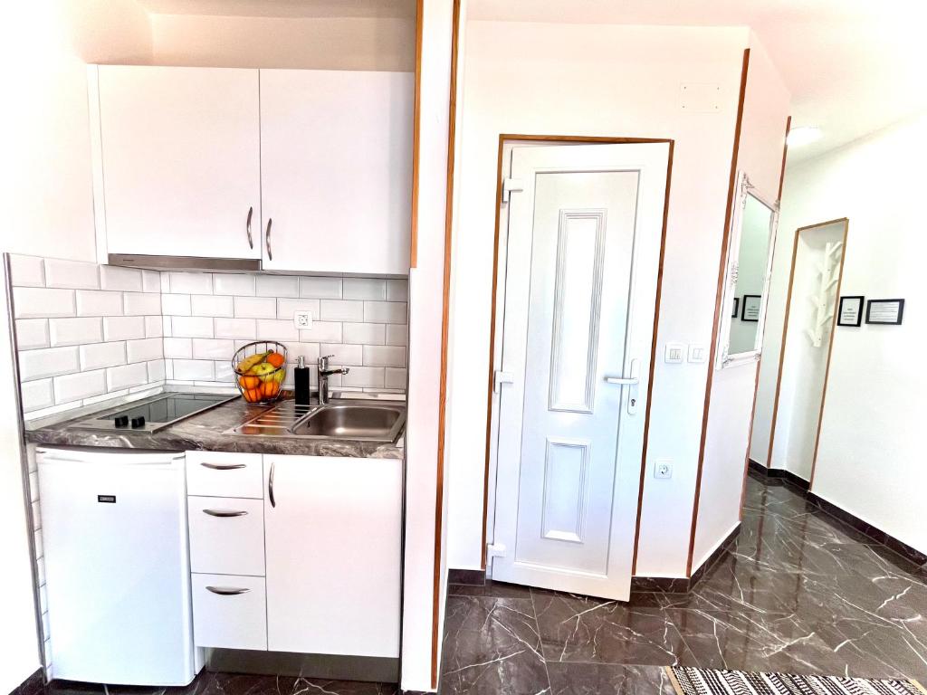 Apartments Sunset - 13