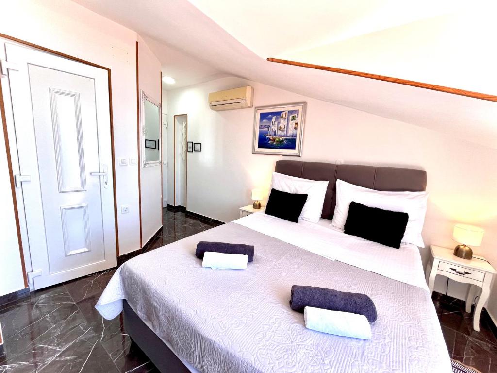 Apartments Sunset - 10