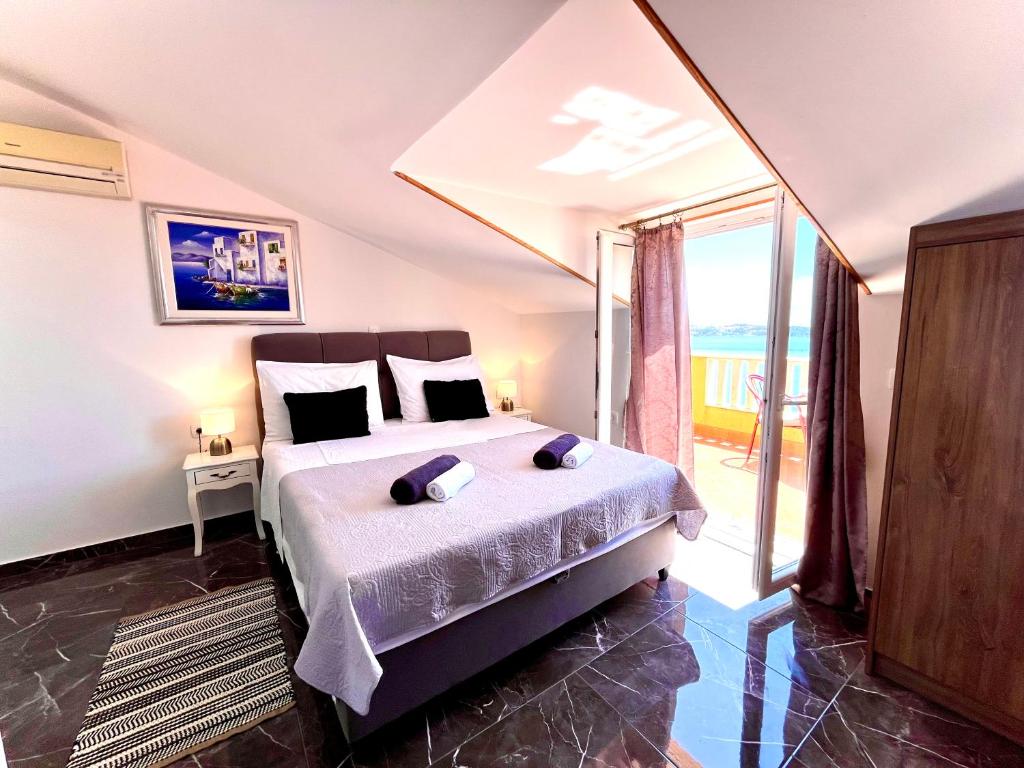 Apartments Sunset - 18