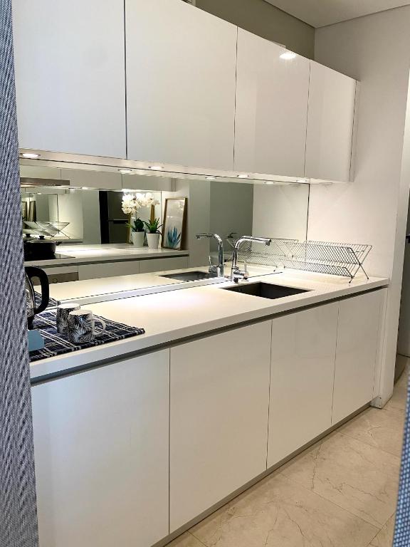 Kuchyň nebo kuchyňský kout v ubytování Stella Maison KLCC