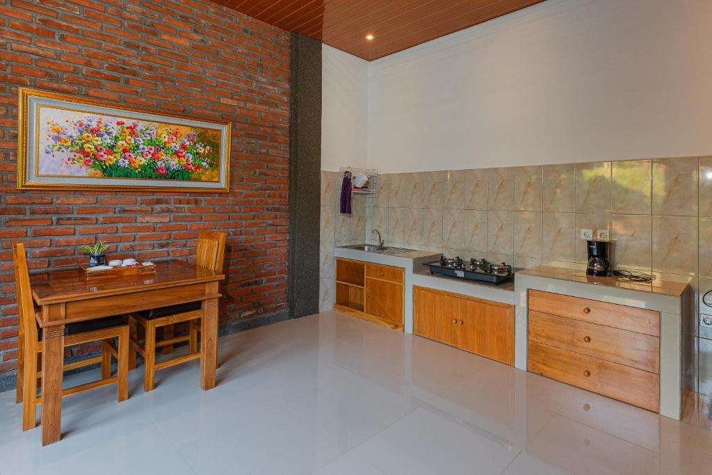 Köök või kööginurk majutusasutuses Taman Bidadari Eco Wellness