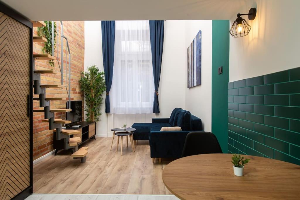 Budapest Serenity Suites - Blue 1064 Budapest, Vörösmarty utca 31 kép - 1