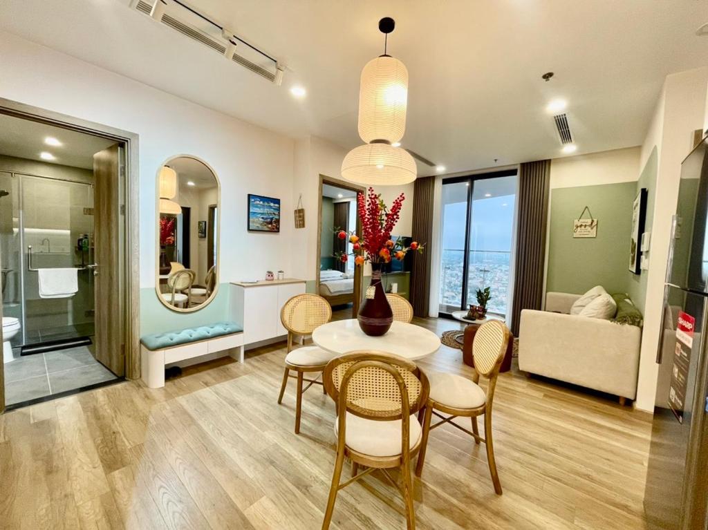 Homestay Ecopark Hung Yen by QMP - Appartement Met Drie Slaapkamers