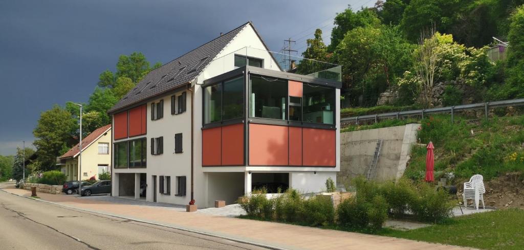 Exklusive Wohnung mit 2 Schlafzimmern für 4 Personen nur 30 Minuten von Zürich entfernt - Housity