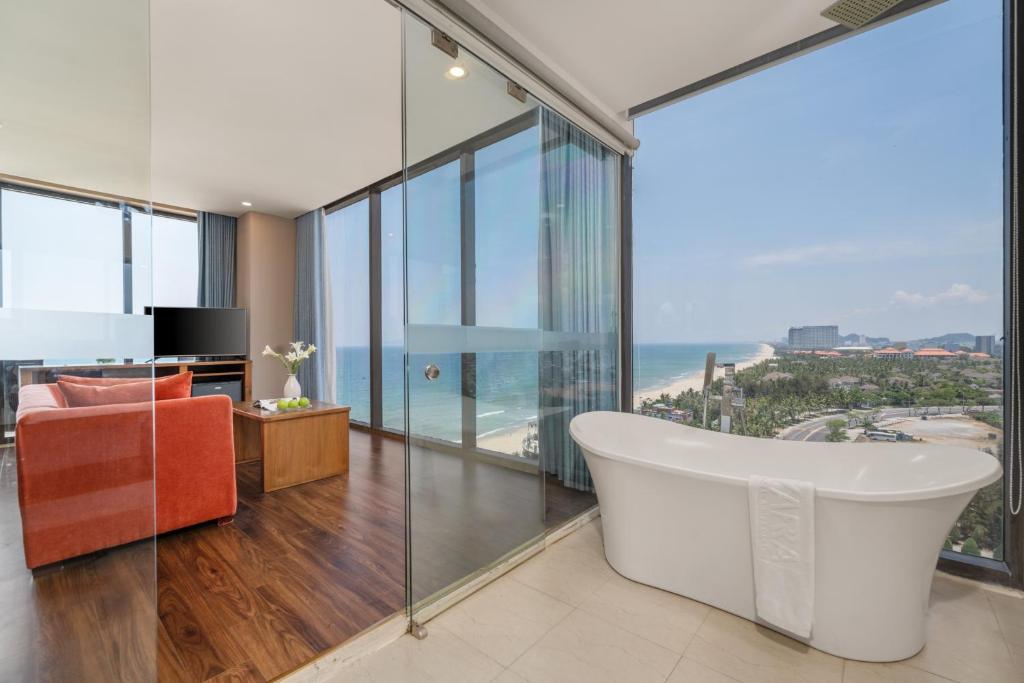 Premium King Ocean View with Balcony
