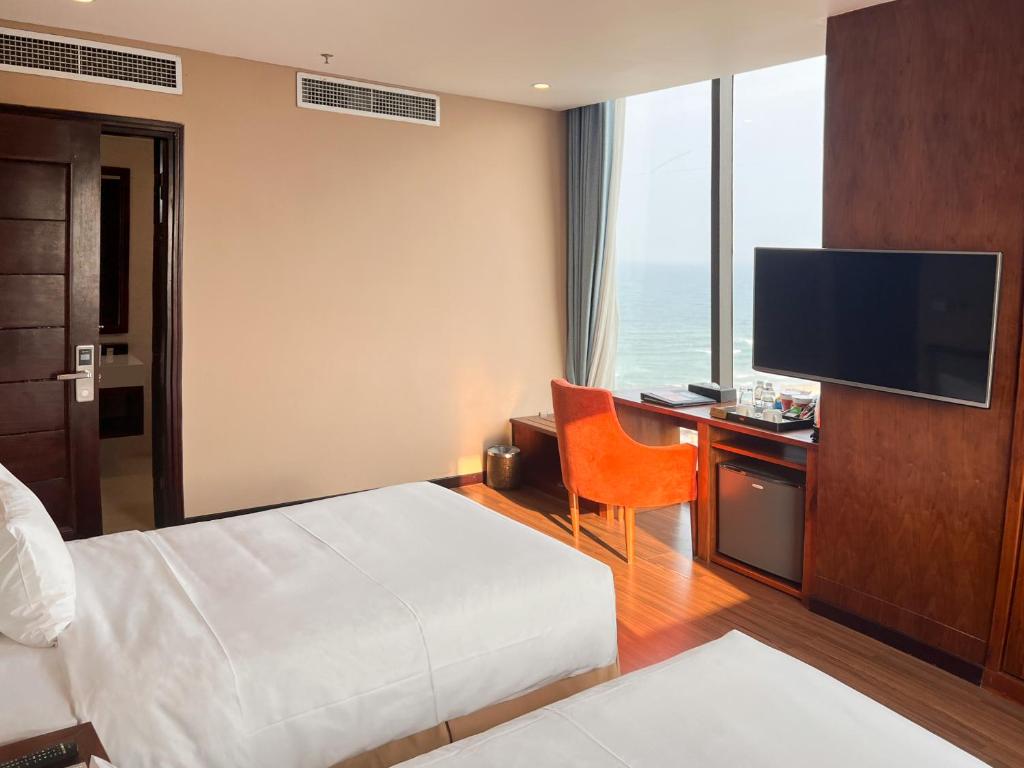Yarra Twin Room with Partial Sea View