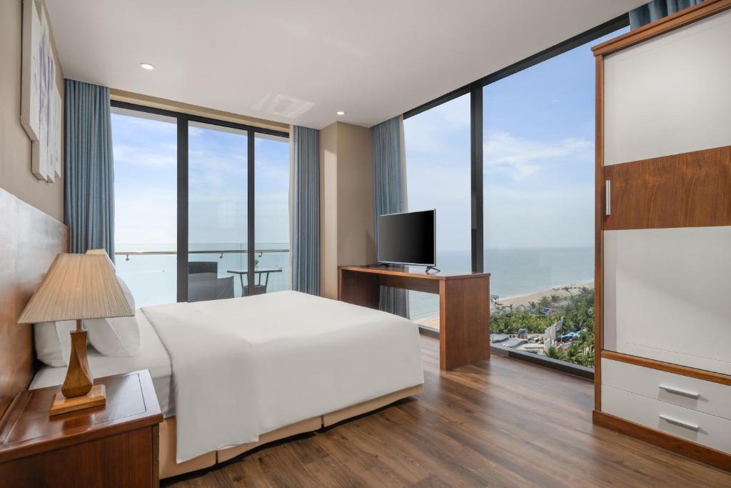 Two-Bedroom Apartment Residence Ocean View with Balcony