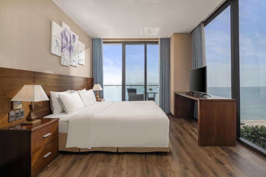 Two-Bedroom Apartment Residence Ocean View with Balcony