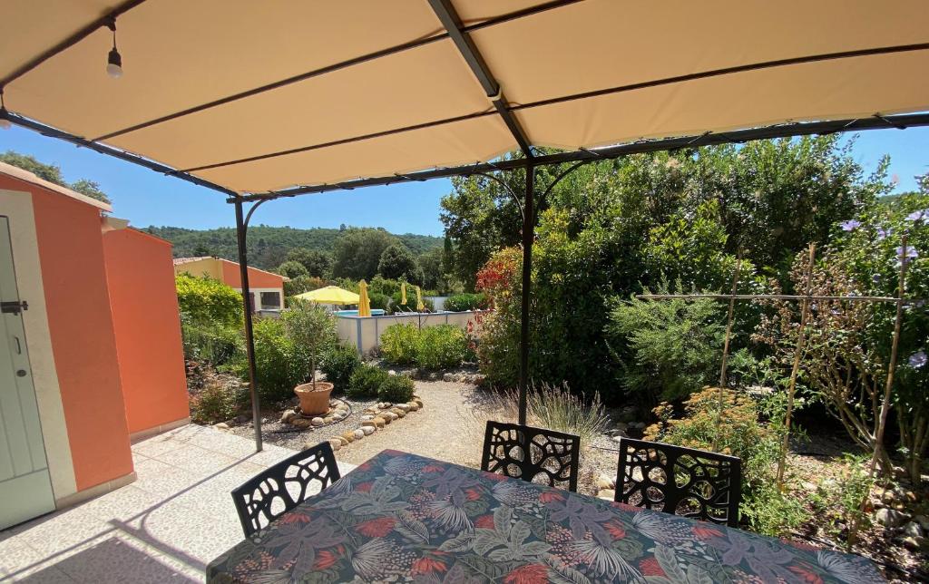 Zahrada ubytování Le Petit Paradis Provençal