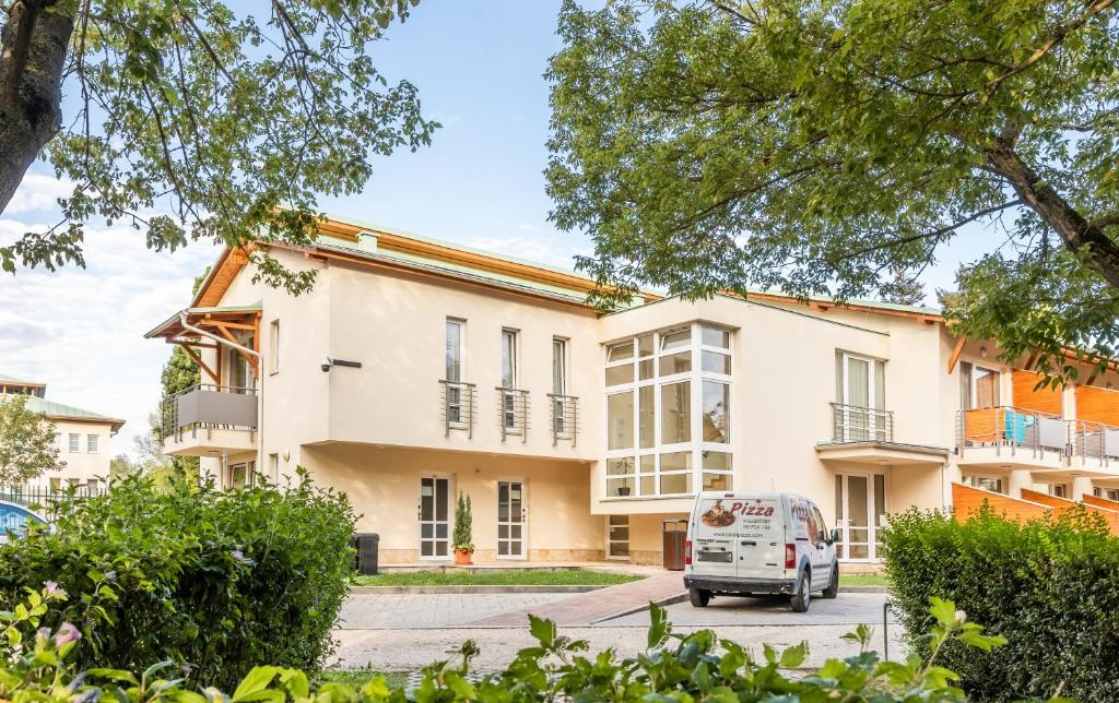 Budova, v ktorej sa hotel nachádza
