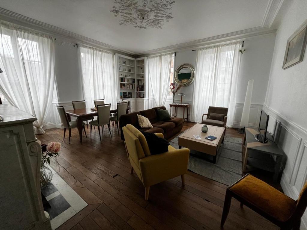 La Villa Louana 2 Appartement 100 m2 charme de l ancien en cœur de ville - Apartment Mit 2 Schlafzimmern
