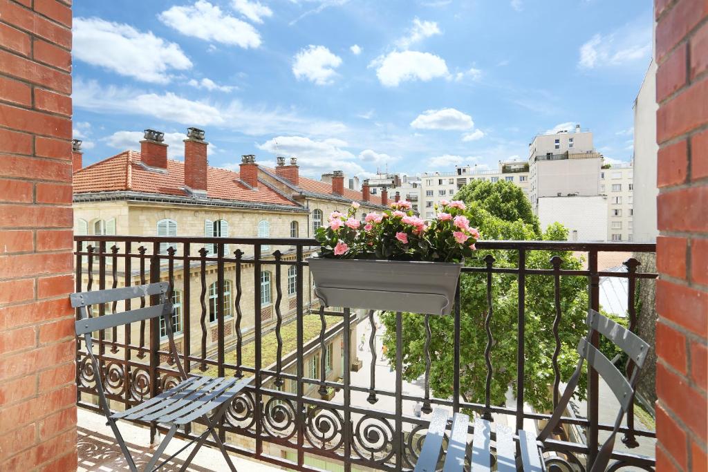 YAYS Paris Zola by Numa - Resim 14