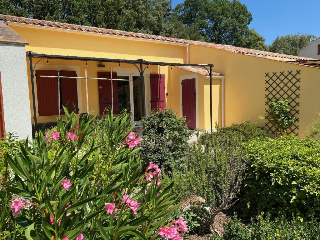 Zahrada ubytování Le Petit Paradis Provençal