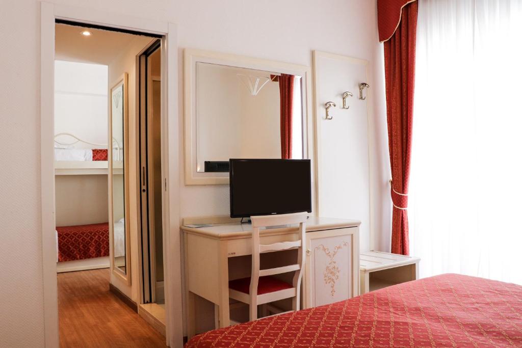 TV a/nebo společenská místnost v ubytování Hotel Principe