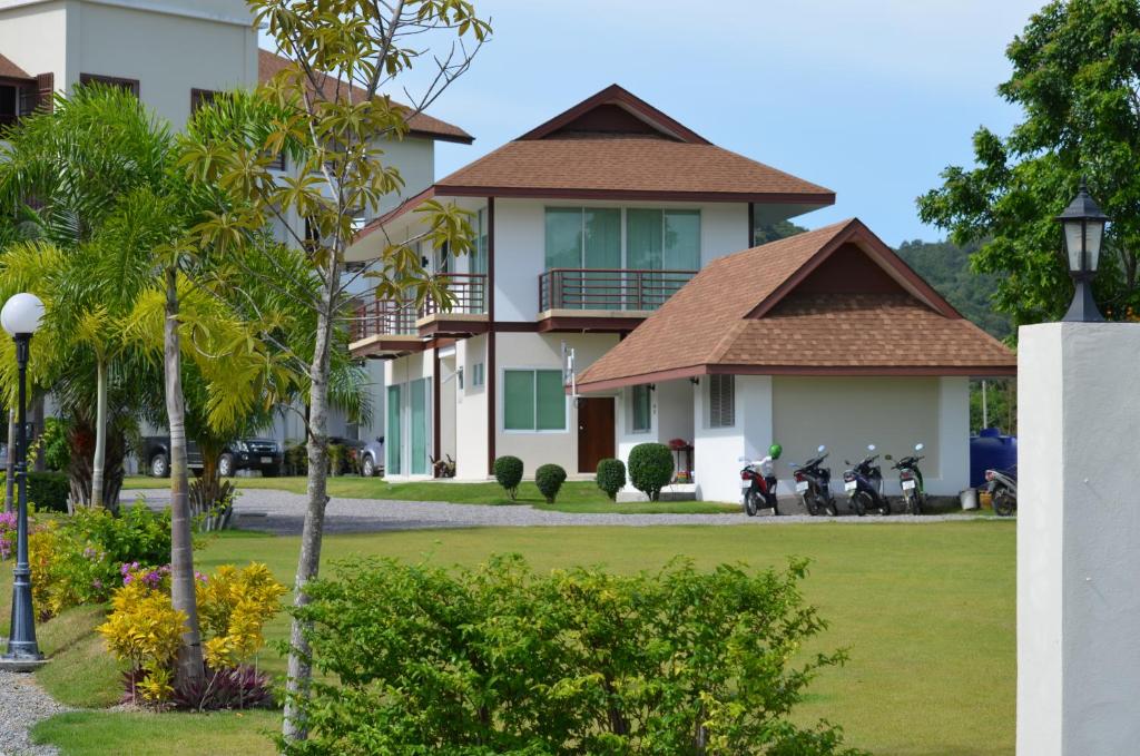 Zahrada ubytování Tai-Pan Resort and Condominium