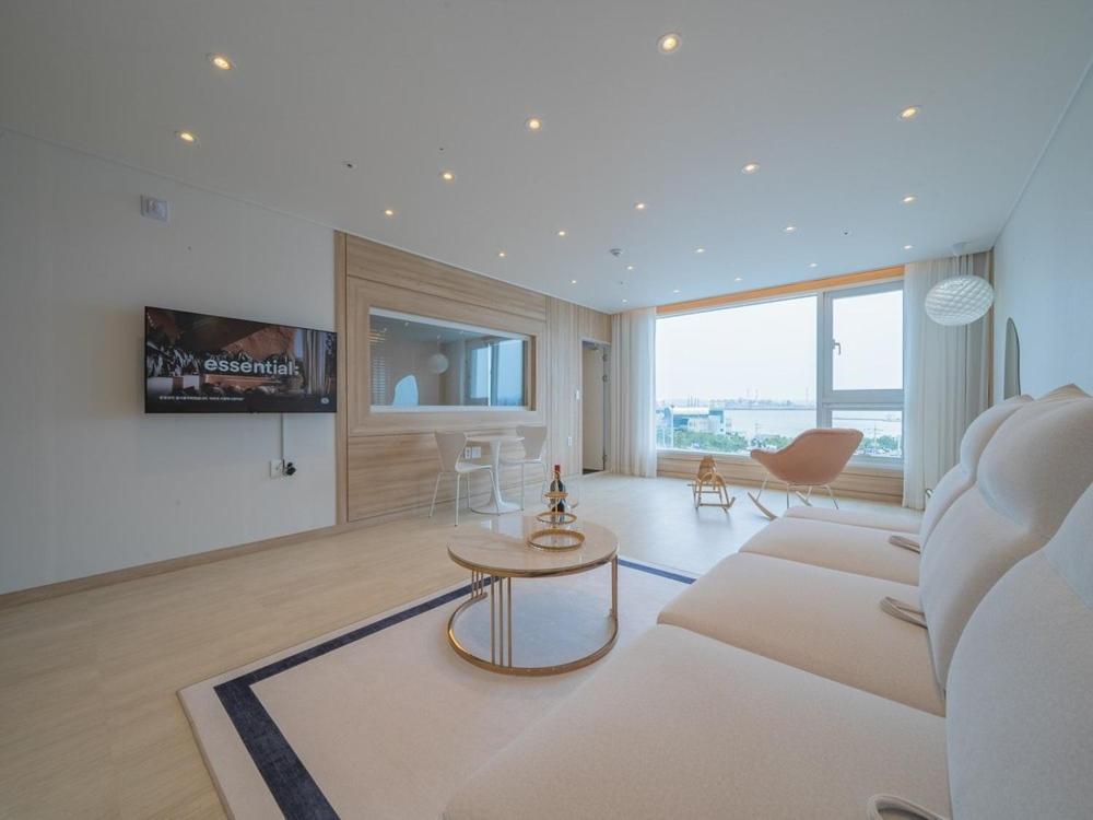 Pohang Pool Villa Yeongil - Double Room 7
