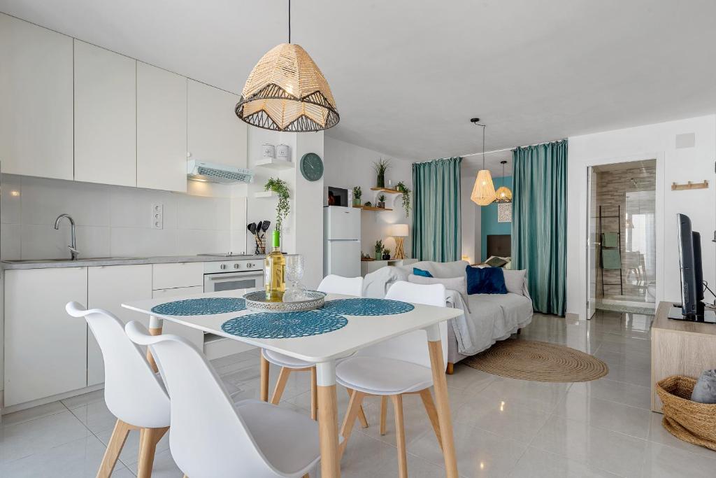 Casa Amorosa Apartment with Pool - Close to Beach, City Centre and Bus Station