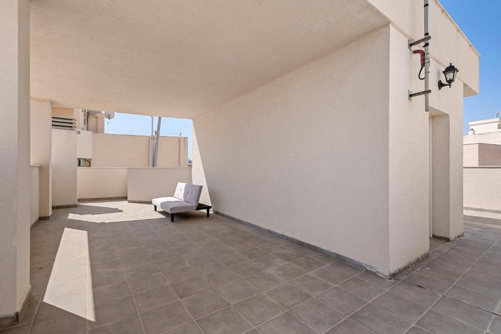 Casa Amorosa Apartment with Pool - Close to Beach, City Centre and Bus Station - One-Bedroom Apartment