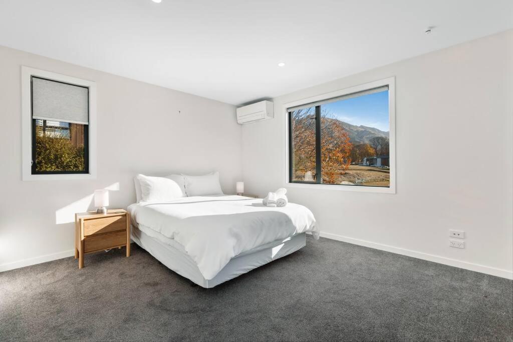 Lake Living That Wanaka Tree - Resim 2