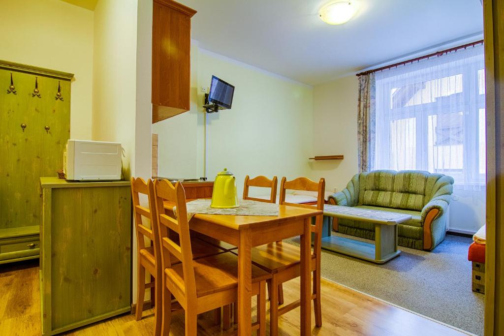 Apartmány Centrum with Garage - Appartement Met Keuken En Garage (4 Volwassenen) D